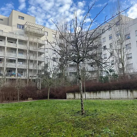 Cozy Near Tram - Center Appartamento *