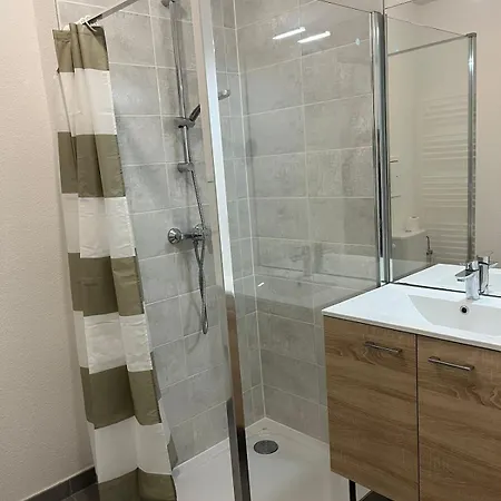 Appartamento Cozy Near Tram - Center